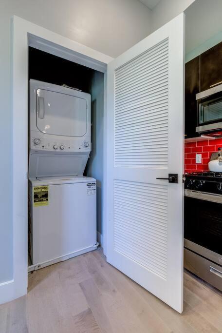 Apartament Luxury Designer Theme 2Br Apt Near Nyc / Thepath Newark Zewnętrze zdjęcie
